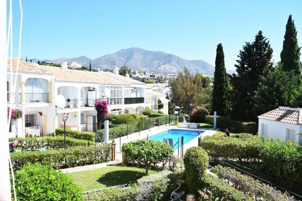 Lux 2 Kmr App Stella Blanca Met Zwembaden Airco En Zeezicht Lejlighed Fuengirola Eksteriør billede